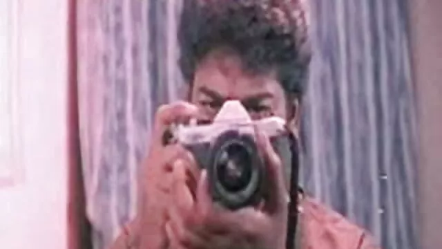 గ్లాసెస్‌లో రాపాసియస్ మమ్మీ మరియు డంపీ అమ్మాయి సెక్స్ వీడియో టీన్ ఒక గట్టి ఆత్మవిశ్వాసాన్ని పంచుకుంటుంది