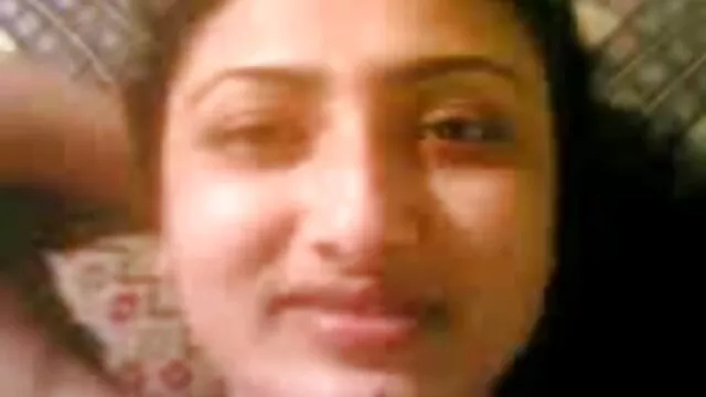కర్లీ హెయిర్డ్ లాటినా బ్యూటీ ఇద్దరు క్రూరమైన పురుషులతో కఠినమైన ముగ్గురిని వీడియో సెక్స్ తెలుగు కలిగి ఉంది